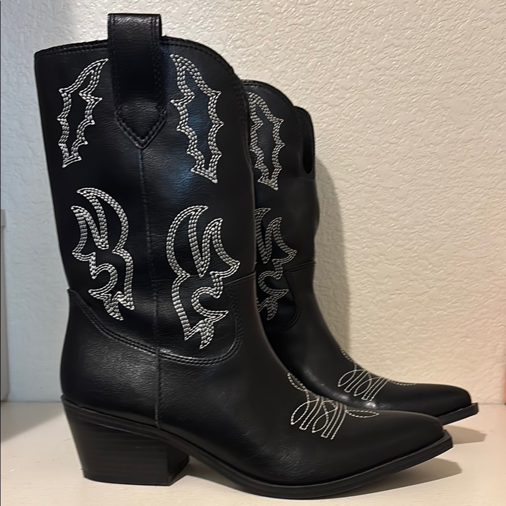 Women Size 7 Black Western Boots